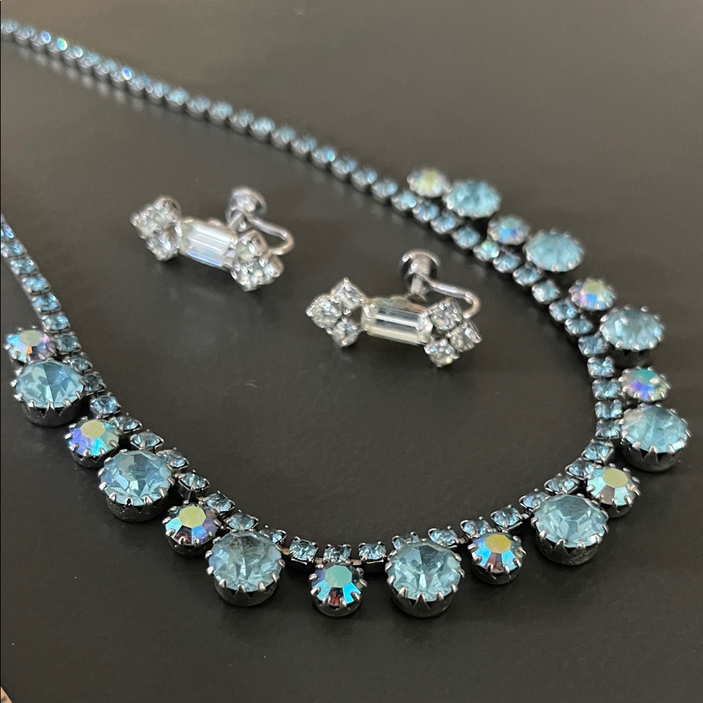 Vintage/Elegant Blue Crystal Necklace and Screw-Back Crystal Earrings Set